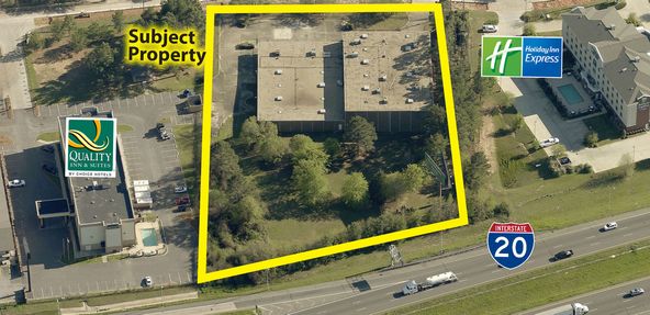 Warehouse Building: 5408 Interstate Dr, Shreveport, LA 71109